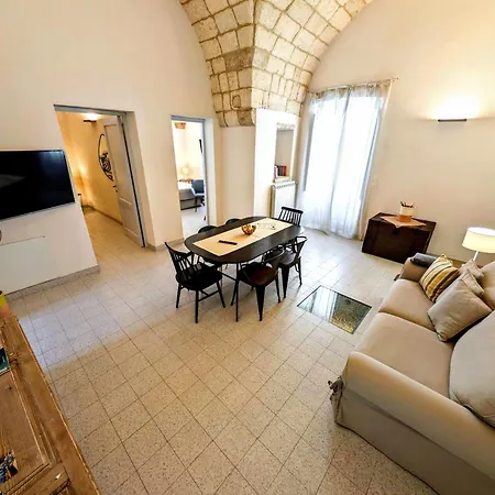 Oikia Vacanze Le Bey Holiday home